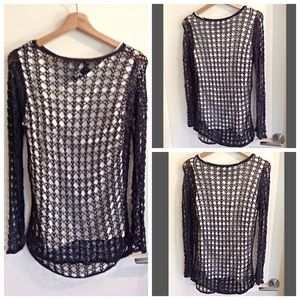 10/$20 MESH/KNIT TOP SZ M or swim cover ?